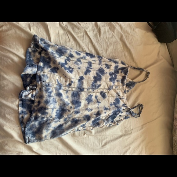 Blue Tie Dye Buttoned Tank Top - Picture 3 of 4